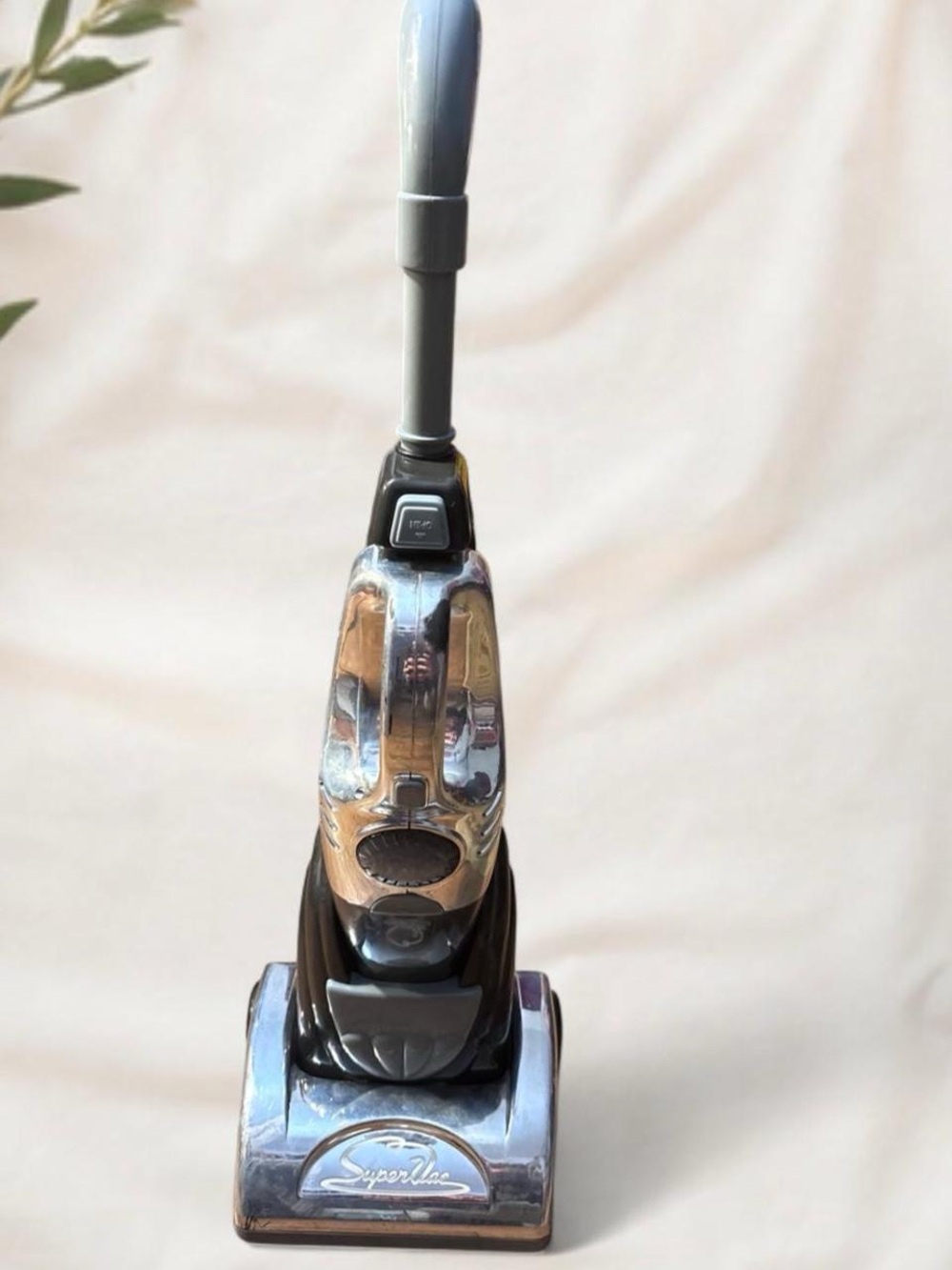 SuperVac toy vacuum cleaner carpet cleaner pretend role play push and pull toy